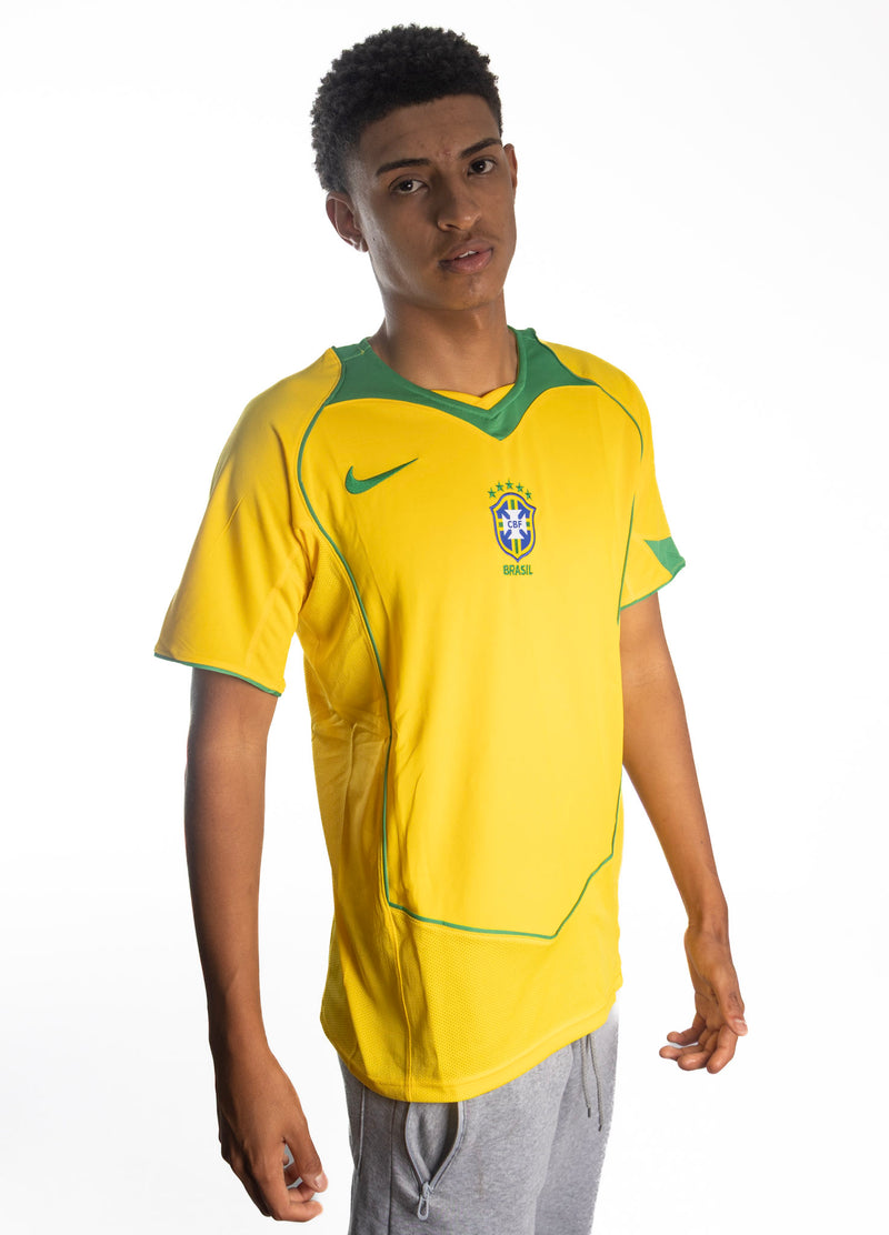 Camiseta Retro Brasil 04/05